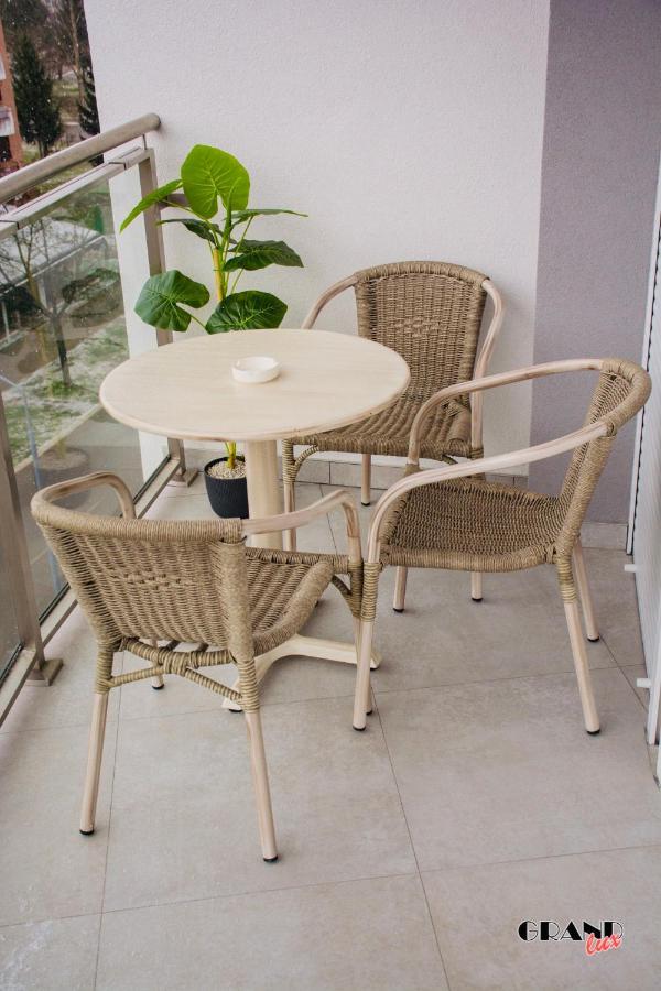 Grand Lux Apartment دوبوي المظهر الخارجي الصورة